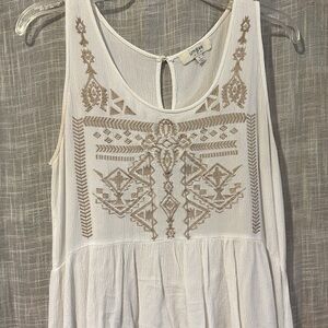 Umgee White Embellished Pleated Tank Top
